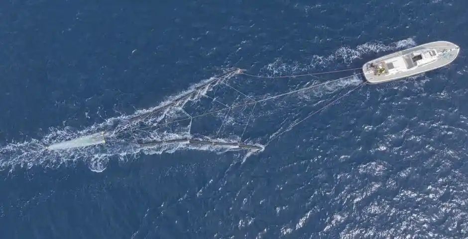 Ce Nantais a créé un système pour dépolluer les océans