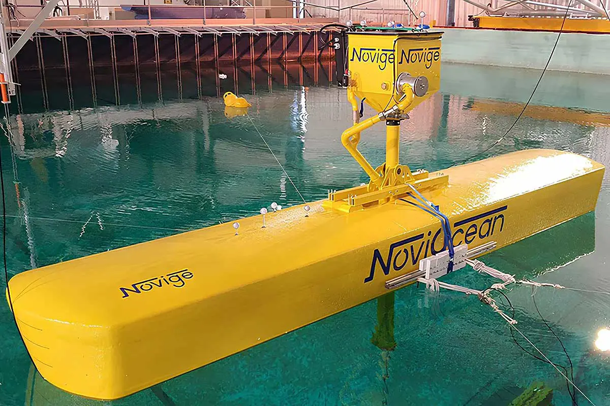 NoviOcean dévoile un générateur électrique qui combine l’énergie houlomotrice, éolienne et solaire