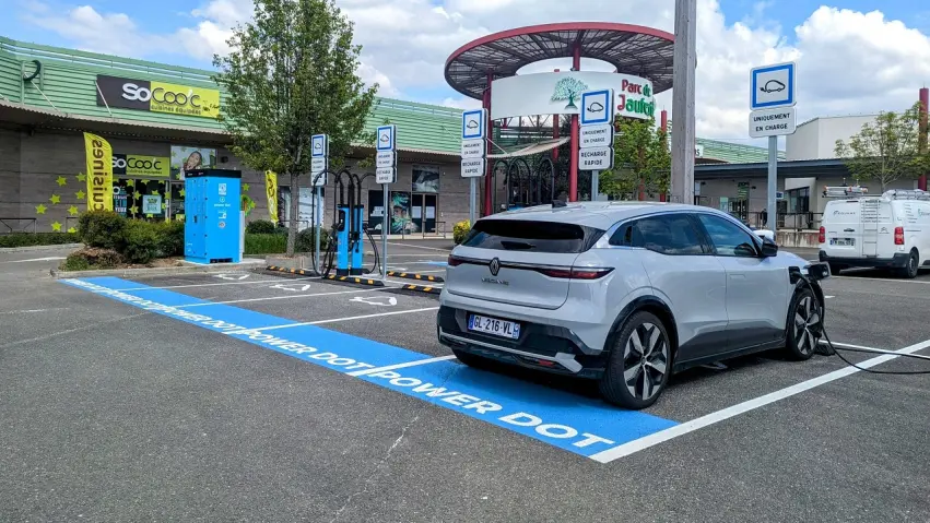 Powerdot investit 1,4 M€ en Pays de la Loire dans l’installation de bornes de charges pour véhicules électriques