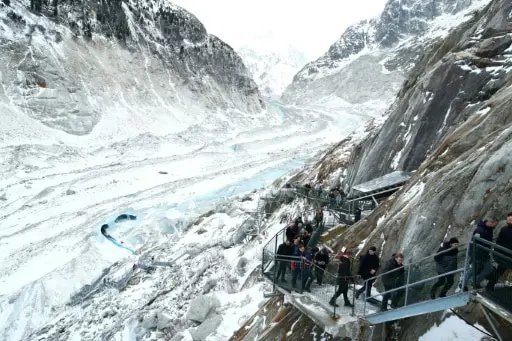 Le gouvernement veut protéger les glaciers et s’en protéger