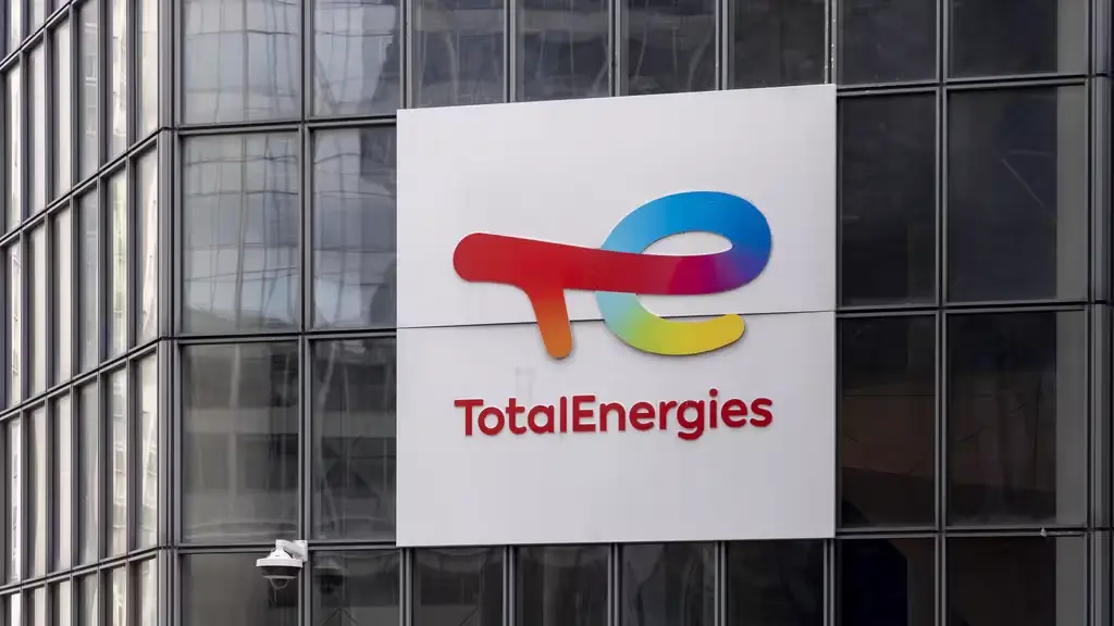 Pétrole : "On va dans le mur" sur le plan environnemental, alerte un économiste