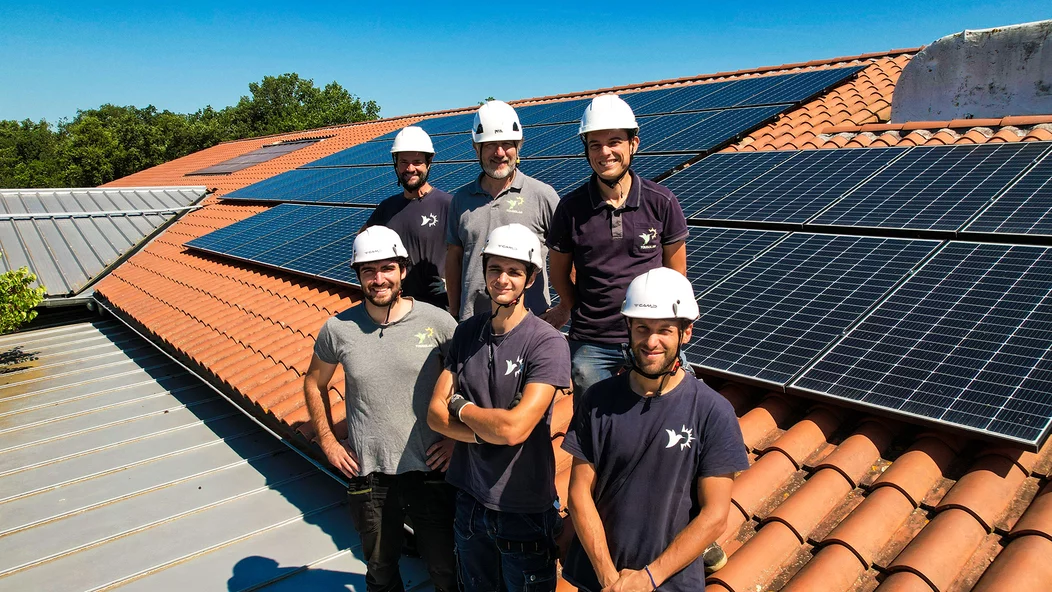 Depuis Toulouse, la start-up Tousolar installe des panneaux solaires Made in France