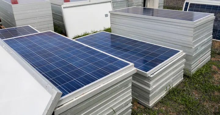La collecte des panneaux photovoltaïques usagés bondit en 2023